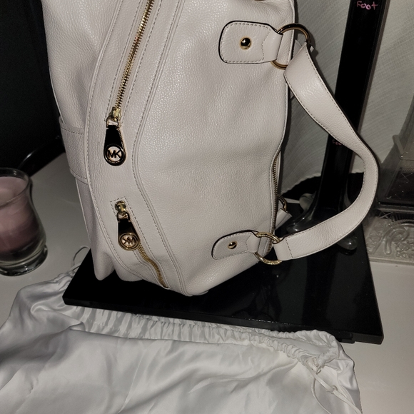 Micheal kors slouch shoulder bag - Picture 2 of 3